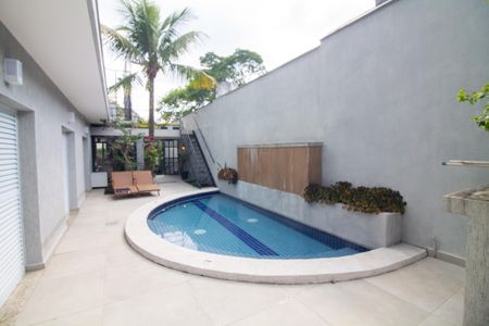 Casa à venda com 340m², 5 quartos e 6 vagasÁrea comum