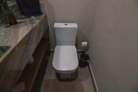 Casa à venda com 340m², 5 quartos e 6 vagasLavabo