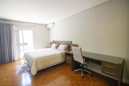 Casa à venda com 340m², 5 quartos e 6 vagasSuíte 5