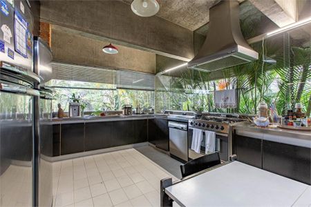 Casa à venda com 830m², 4 quartos e 6 vagas