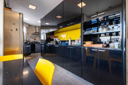 Apartamento à venda com 555m², 7 quartos e 6 vagas Apartamento à venda com 555m², 7 quartos e 6 vagasCozinha