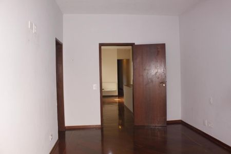 Casa à venda com 4 quartos, 280m² em Jardim da Gloria, São Paulo