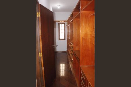 Casa à venda com 280m², 4 quartos e 2 vagas