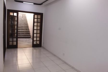 Casa à venda com 4 quartos, 280m² em Jardim da Gloria, São Paulo