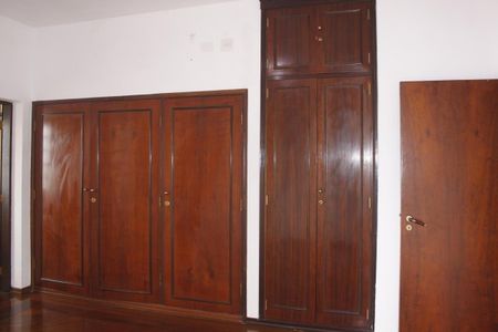 Casa à venda com 280m², 4 quartos e 2 vagas