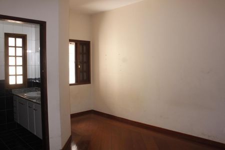 Casa à venda com 4 quartos, 280m² em Jardim da Gloria, São Paulo