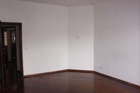 Casa à venda com 4 quartos, 280m² em Jardim da Gloria, São Paulo