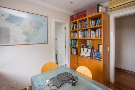 Quarto de apartamento à venda com 4 quartos, 390m² em Campo Belo, São Paulo