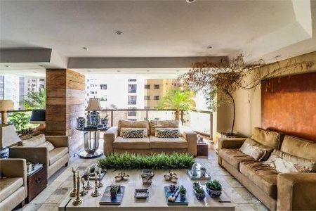 Apartamento à venda com 3 quartos, 182m² em Moema, São Paulo