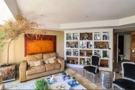 Apartamento à venda com 3 quartos, 182m² em Moema, São Paulo