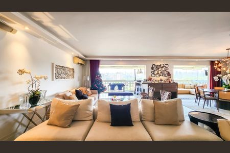 Apartamento à venda com 3 quartos, 212m² em Vila Nova Conceição, São Paulo