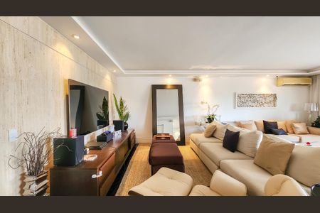 Apartamento à venda com 3 quartos, 212m² em Vila Nova Conceição, São Paulo