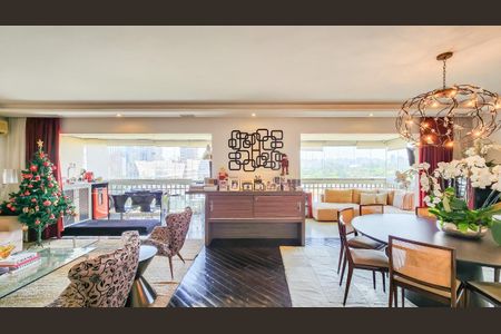 Apartamento à venda com 3 quartos, 212m² em Vila Nova Conceição, São Paulo