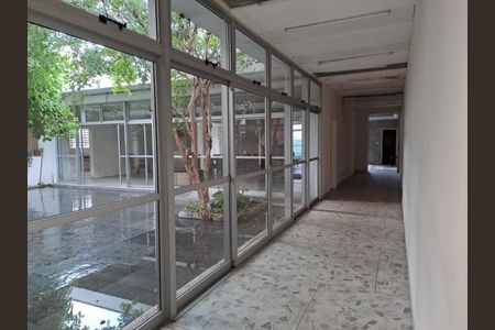 Casa à venda com 750m², 4 quartos e 6 vagas