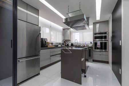 Apartamento à venda com 647m², 4 quartos e 5 vagas