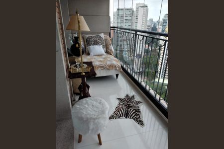 Apartamento à venda com 1 quarto, 48m² em Moema, São Paulo