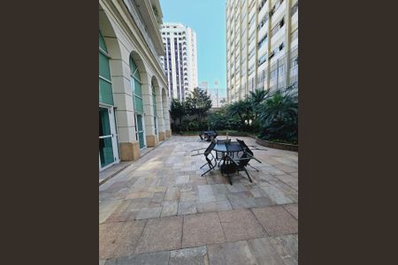 Apartamento para alugar com 205m², 3 quartos e 4 vagas