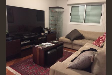 Apartamento para alugar com 205m², 3 quartos e 4 vagas