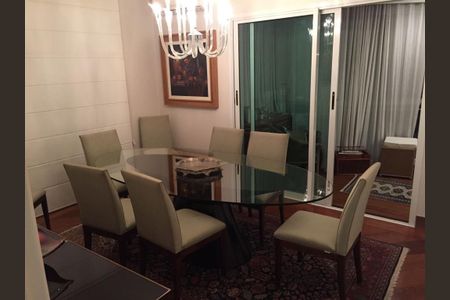 Apartamento para alugar com 205m², 3 quartos e 4 vagas
