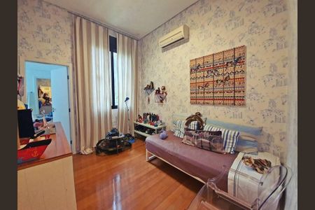 Apartamento à venda com 167m², 3 quartos e 3 vagas