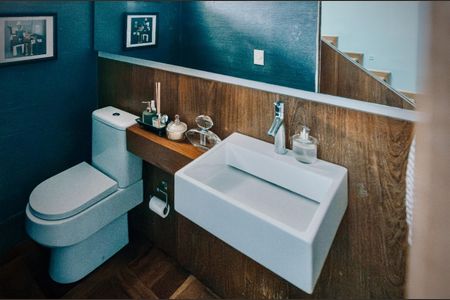 Casa à venda com 373m², 4 quartos e 4 vagas