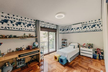 Casa à venda com 4 quartos, 373m² em Alto de Pinheiros, São Paulo