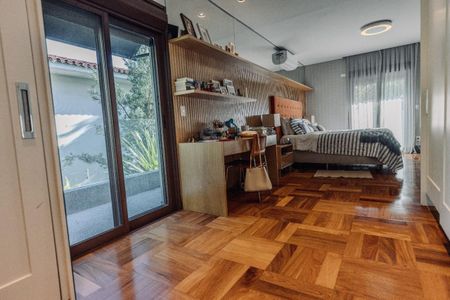 Casa à venda com 4 quartos, 373m² em Alto de Pinheiros, São Paulo