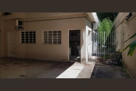 Casa à venda com 6 quartos, 340m² em Vila Nova Conceição, São Paulo