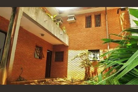 Casa à venda com 340m², 6 quartos e 2 vagas