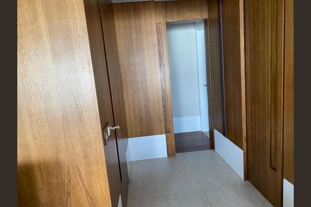 Apartamento à venda com 4 quartos, 250m² em Jardim Vila Mariana, São Paulo