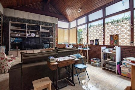 Casa à venda com 3 quartos, 380m² em Planalto Paulista, São Paulo