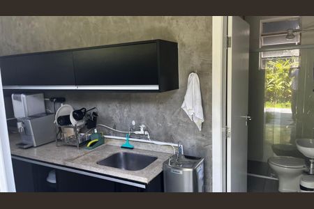 Casa à venda com 370m², 3 quartos e 2 vagas