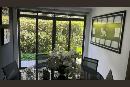 Casa à venda com 370m², 3 quartos e 2 vagas