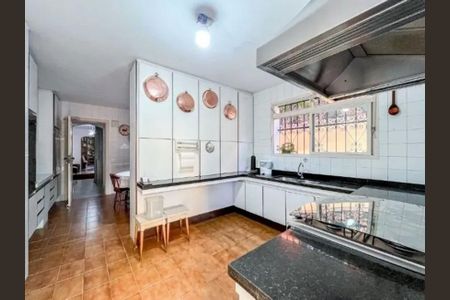 Casa à venda com 660m², 4 quartos e 6 vagas