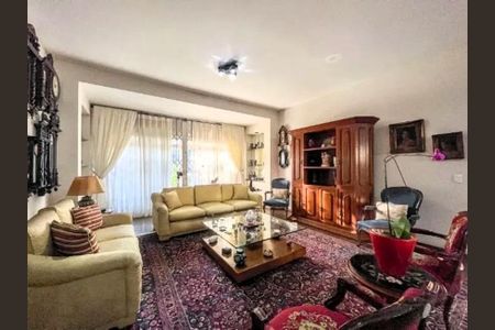 Casa à venda com 4 quartos, 660m² em Jardim Paulista, São Paulo