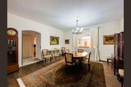Casa à venda com 4 quartos, 660m² em Jardim Paulista, São Paulo