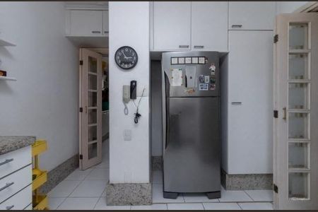 Apartamento à venda com 193m², 4 quartos e 2 vagas