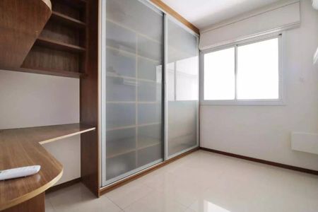 Apartamento à venda com 2 quartos, 77m² em Jardim Paulista, São Paulo