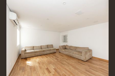 Casa à venda com 4 quartos, 819m² em Vila Nova Conceição, São Paulo