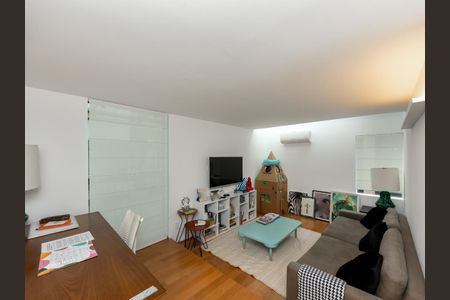 Casa à venda com 3 quartos, 537m² em Jardim Guedala, São Paulo