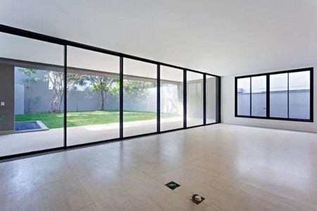 Casa de Condomínio à venda com 4 quartos, 856m² em Chácara Santo Antônio, São Paulo