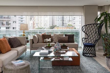 Apartamento à venda com 3 quartos, 157m² em Vila Nova Conceição, São Paulo