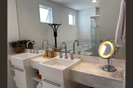 Apartamento à venda com 134m², 2 quartos e 2 vagas