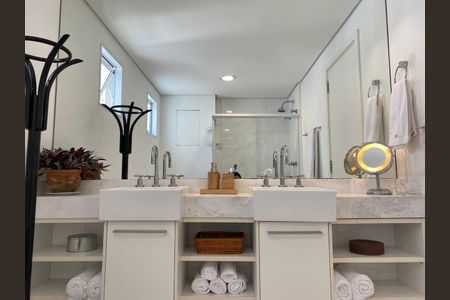 Apartamento à venda com 134m², 2 quartos e 2 vagas