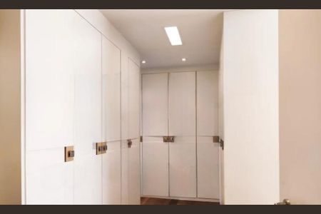 Apartamento à venda com 4 quartos, 232m² em Vila Nova Conceição, São Paulo