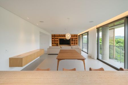 Apartamento à venda com 3 quartos, 252m² em Cidade Jardim, São Paulo