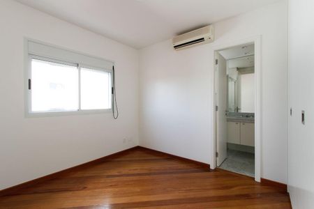 Apartamento à venda com 212m², 4 quartos e 4 vagas