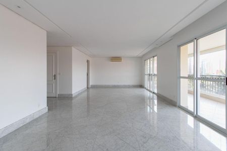 Apartamento à venda com 212m², 4 quartos e 4 vagas
