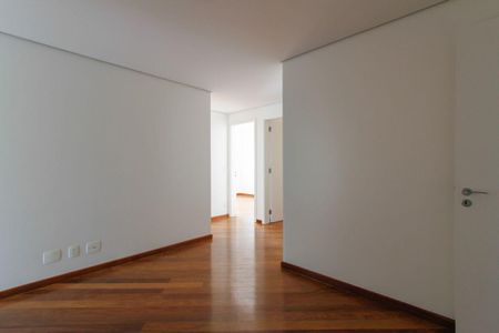 Apartamento à venda com 212m², 4 quartos e 4 vagas