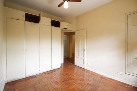 Casa à venda com 4 quartos, 129m² em Vila Nova Conceição, São Paulo